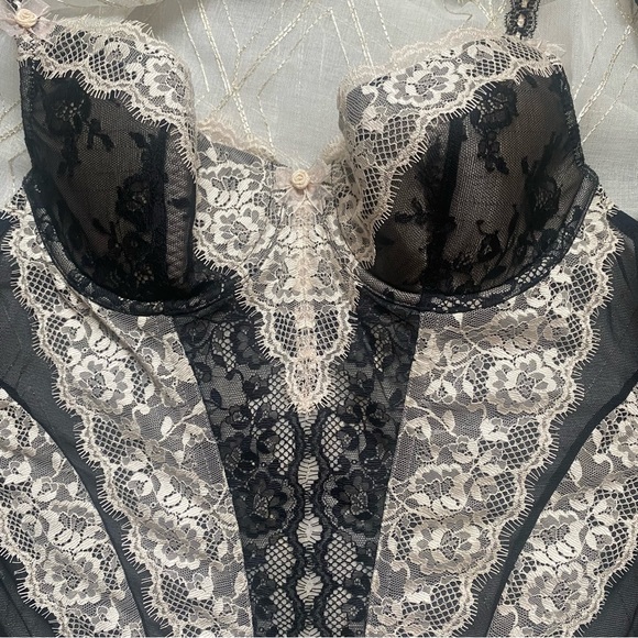 Vintage black & cream lace Jezebel bustier hook & eye corset lingerie top 34C 🖤 - Picture 5 of 15